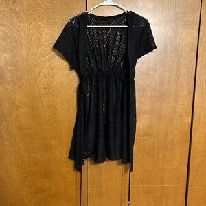 2 for 1 Like new! Trendy, short sleeve black coverup adjustable tie shacket